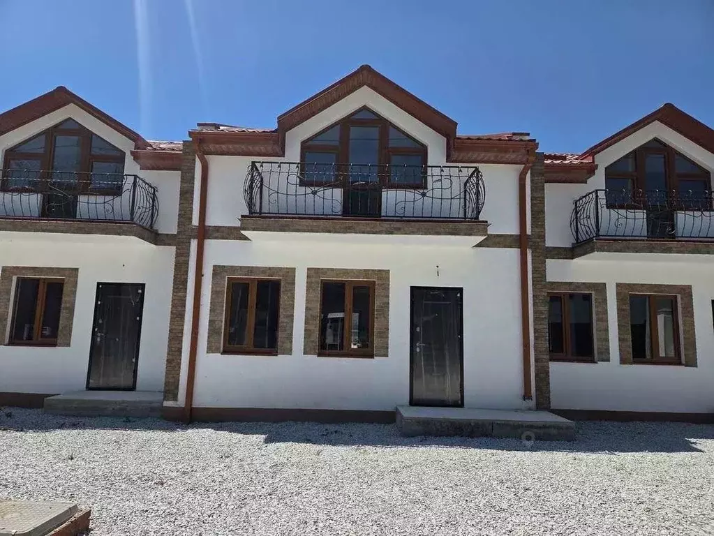 Таунхаус в Краснодарский край, Новороссийск городской округ, с. ... - Фото 1