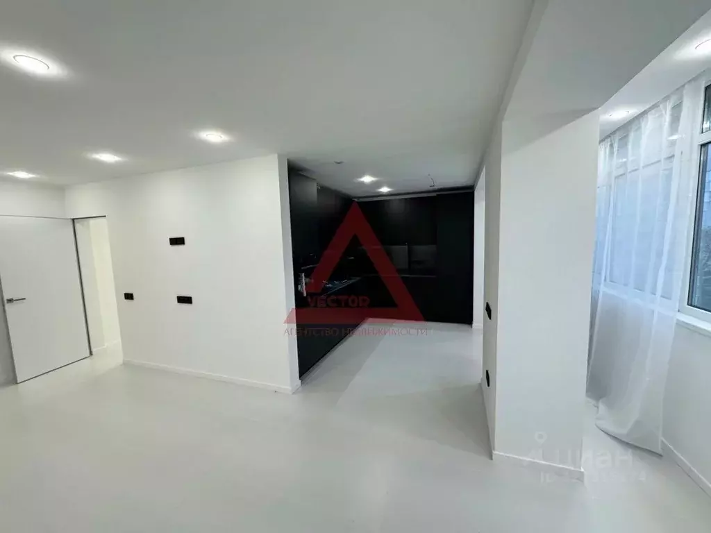 3-к кв. Севастополь ул. Хрусталева, 137 (69.5 м) - Фото 2