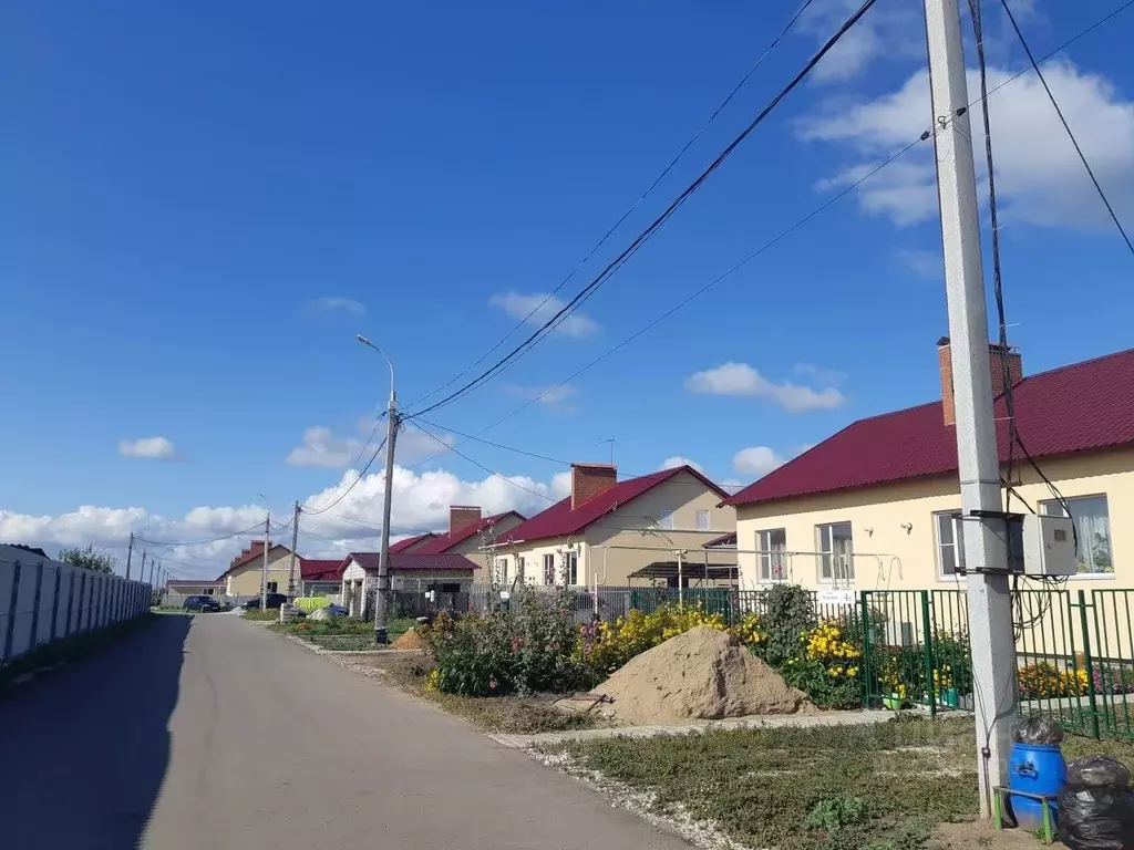 Таунхаус в Самарская область, Ставропольский район, с. Узюково ул. ... - Фото 1