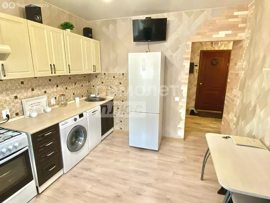 2-комнатная квартира: Ейск, Красная улица, 53 (62 м) - Фото 0