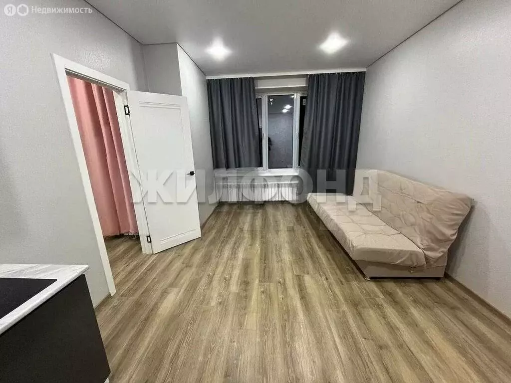 Квартира-студия: Абакан, улица Генерала Тихонова, 8 (38 м) - Фото 1