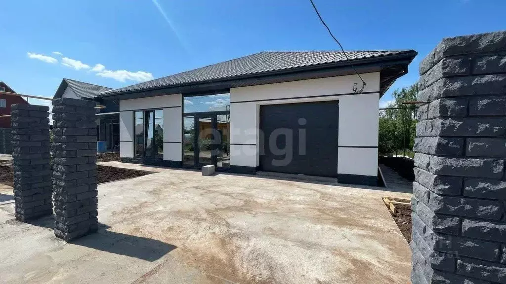 Дом в Башкортостан, Бирск городское поселение, с. Пономаревка ул. ... - Фото 1