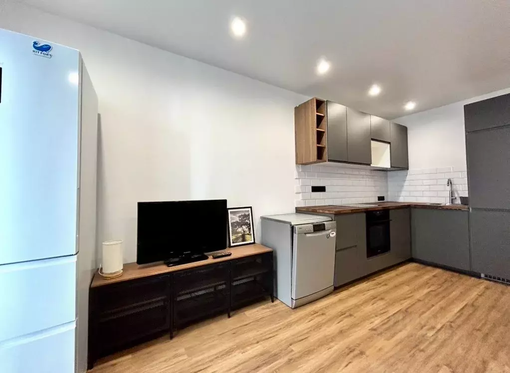 1-к кв. Тюменская область, Тюмень ул. Обдорская, 1к1 (44.0 м) - Фото 2