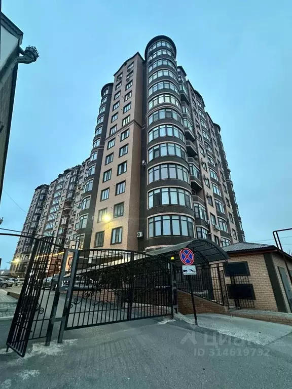3-к кв. Дагестан, Махачкала ул. Устарбекова, 6 (92.0 м) - Фото 1