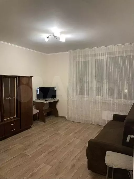 1-к. квартира, 40 м, 8/16 эт. - Фото 1