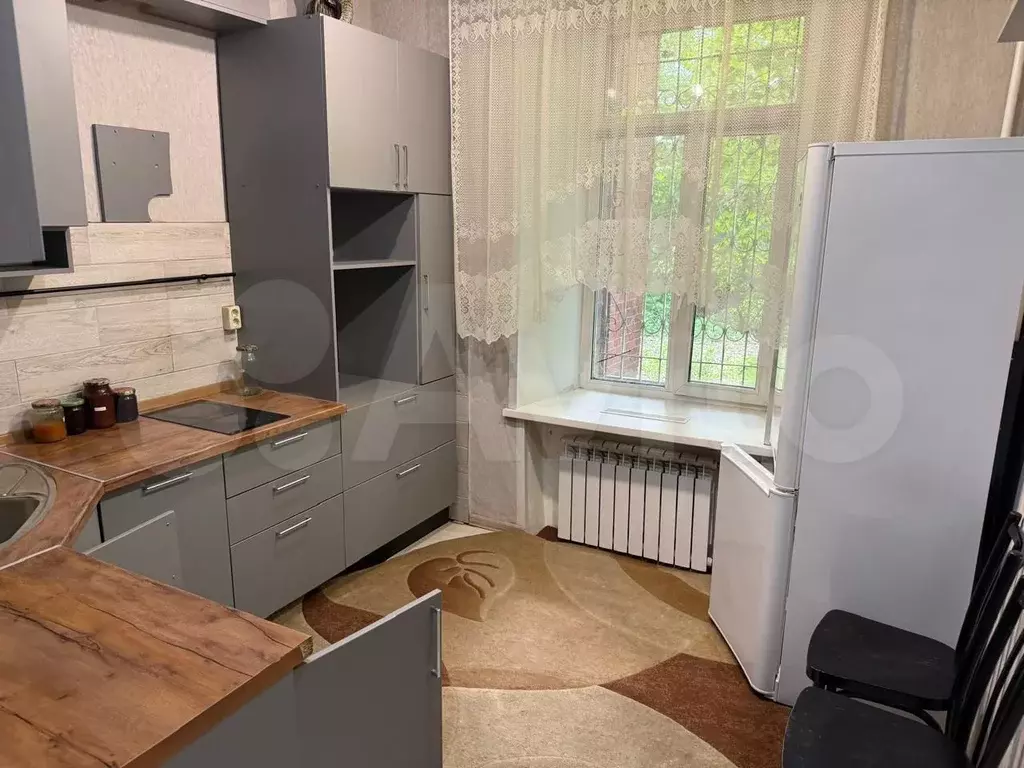 2-к. квартира, 60 м, 1/3 эт. - Фото 0