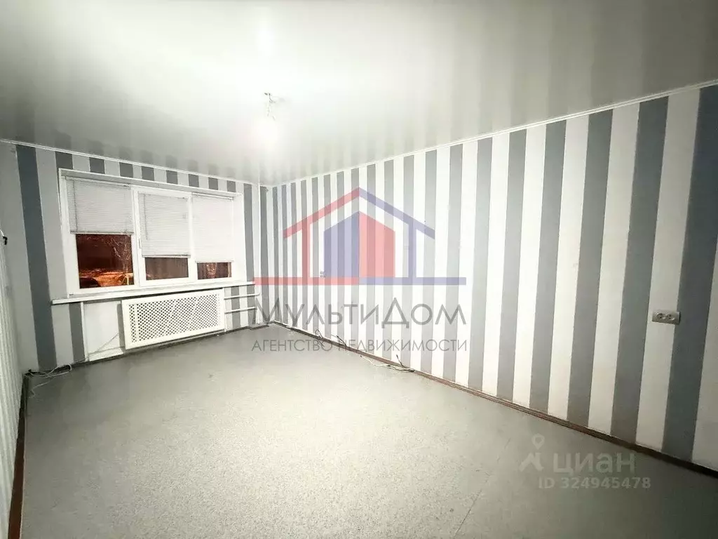 3-к кв. Белгородская область, Губкин Комсомольская ул., 57 (58.0 м) - Фото 1