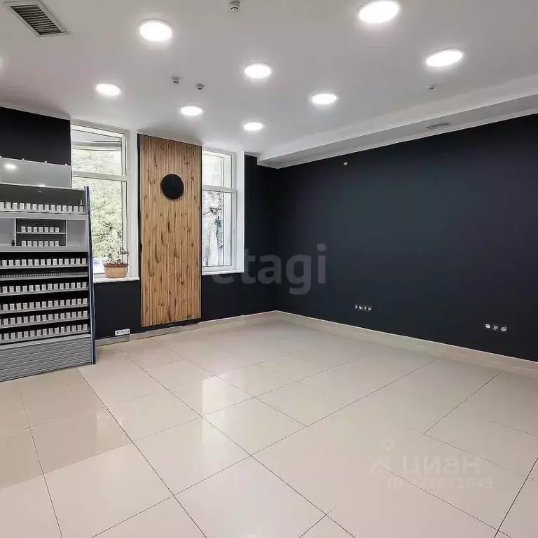 Торговая площадь в Крым, Симферополь ул. Потемкинская (53 м) - Фото 1