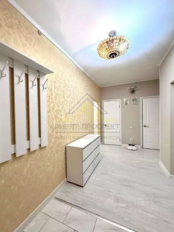 2-к кв. Белгородская область, Старый Оскол Степной мкр, 8 (64.0 м) - Фото 1