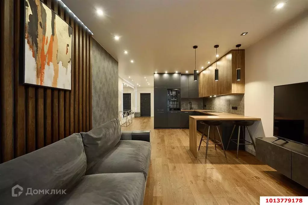 Продаётся 2-к квартира, 70 м - Фото 0