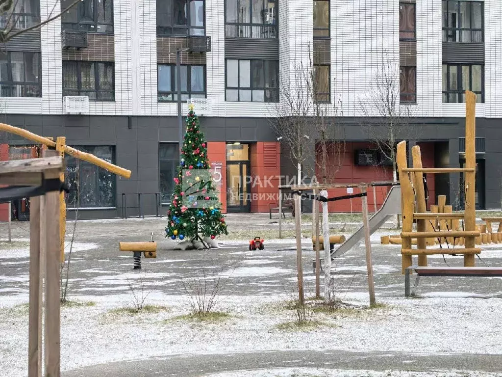 Продается 4-комнатная квартира - Фото 2