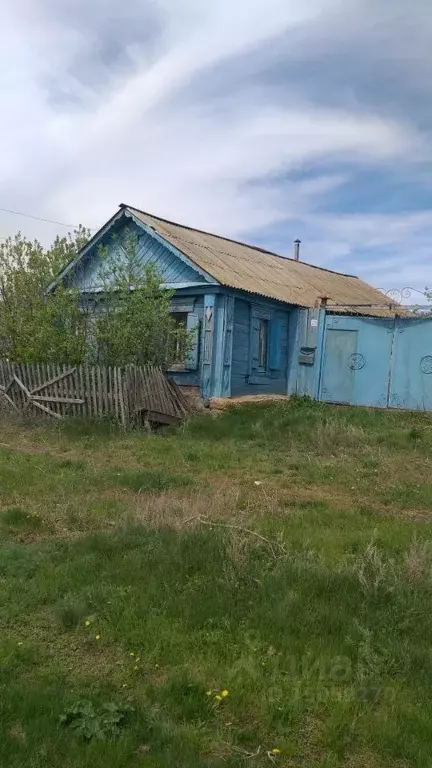 Дом в Оренбургская область, Октябрьский район, с. Новотроицкое  (55 м) - Фото 0