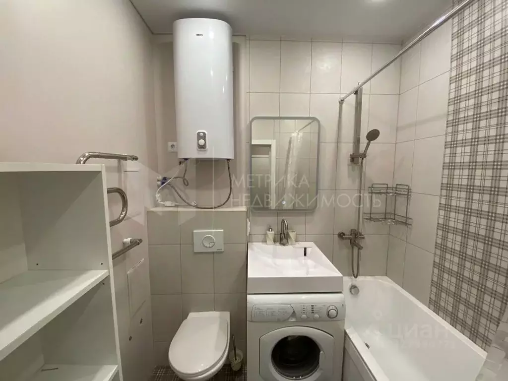 1-к кв. Тюменская область, Тюмень ул. Ветеранов Труда, 9А (36.0 м) - Фото 1