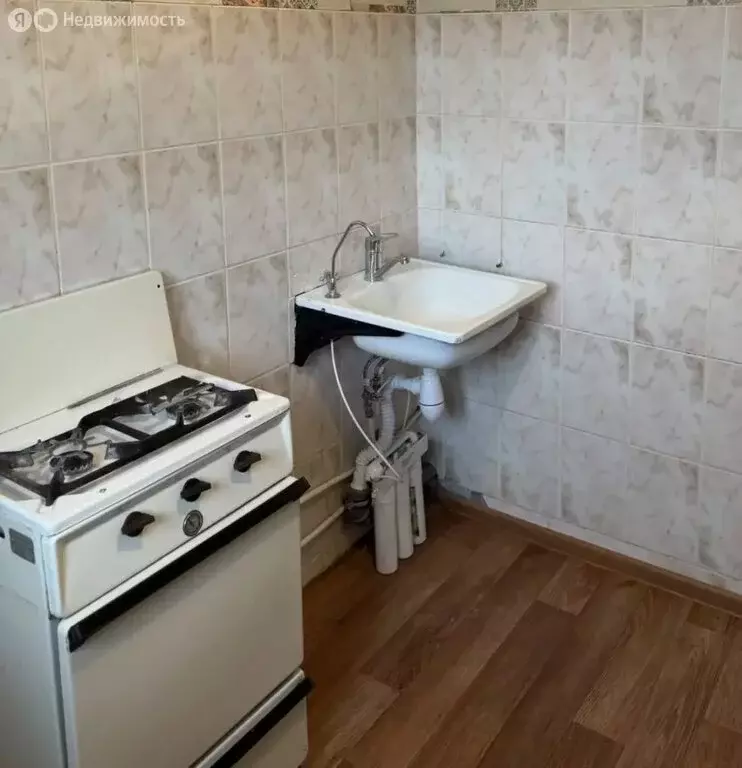 1-комнатная квартира: Волгоград, посёлок Ангарский, Жирновская улица, ... - Фото 1