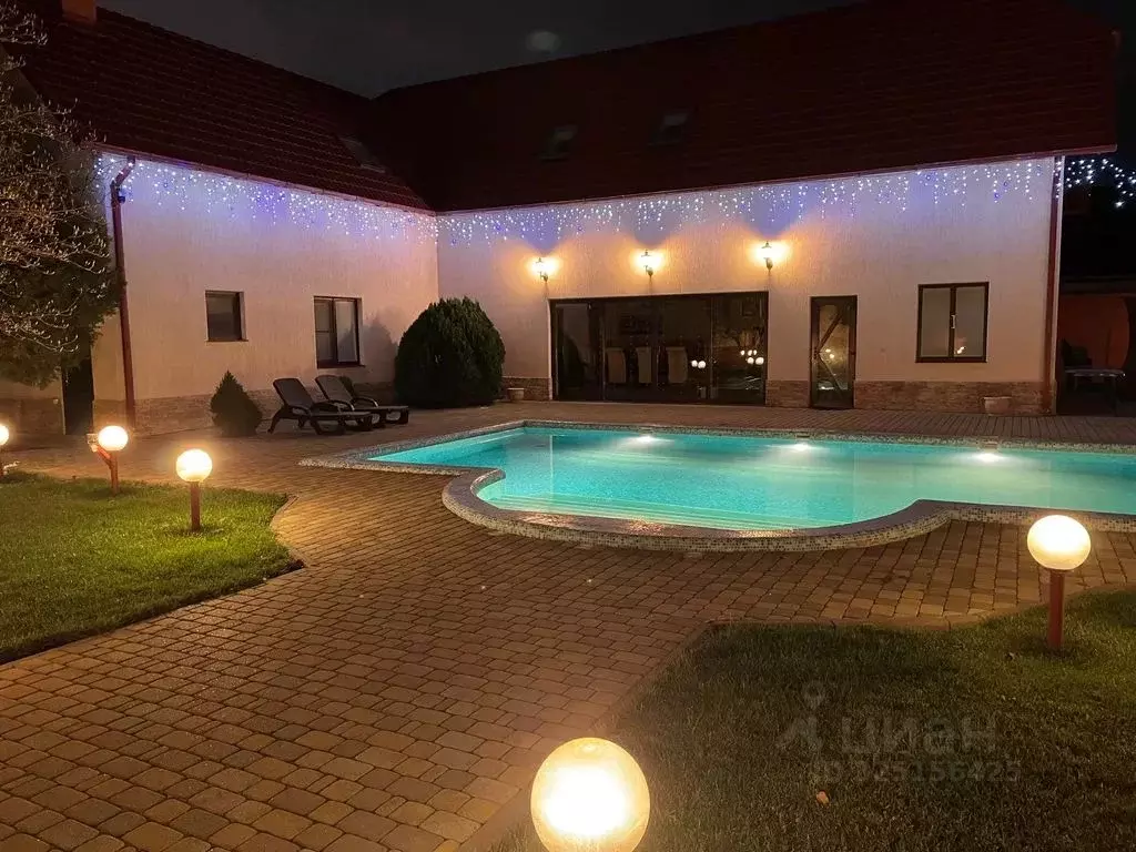 Дом в Краснодарский край, Краснодар ул. А.В. Демина, 32 (300 м) - Фото 1