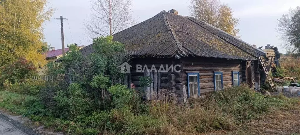 Дом в Карелия, Медвежьегорский район, Толвуйское с/пос, д. Падмозеро ... - Фото 1