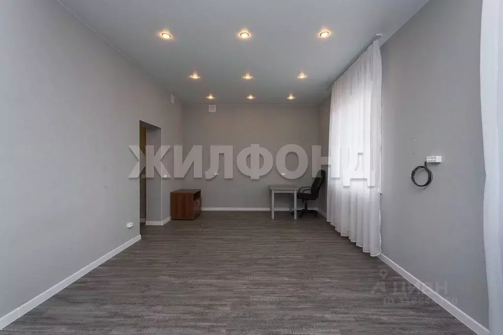 Студия Новосибирская область, Новосибирск Фабричная ул., 65/3 (37.1 м) - Фото 0
