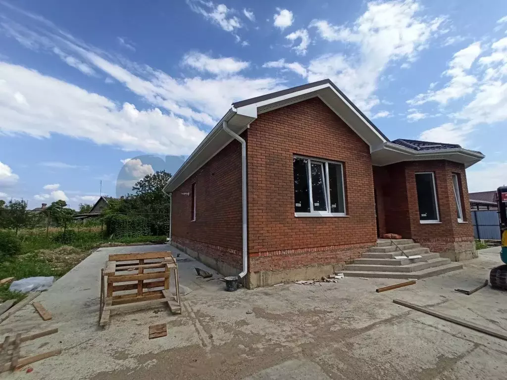 Дом в Краснодарский край, Горячий Ключ ул. Карбышева (120 м) - Фото 1