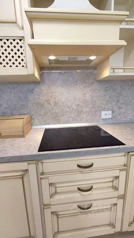 2-к кв. Свердловская область, Екатеринбург ул. Азина, 25 (68.0 м) - Фото 0