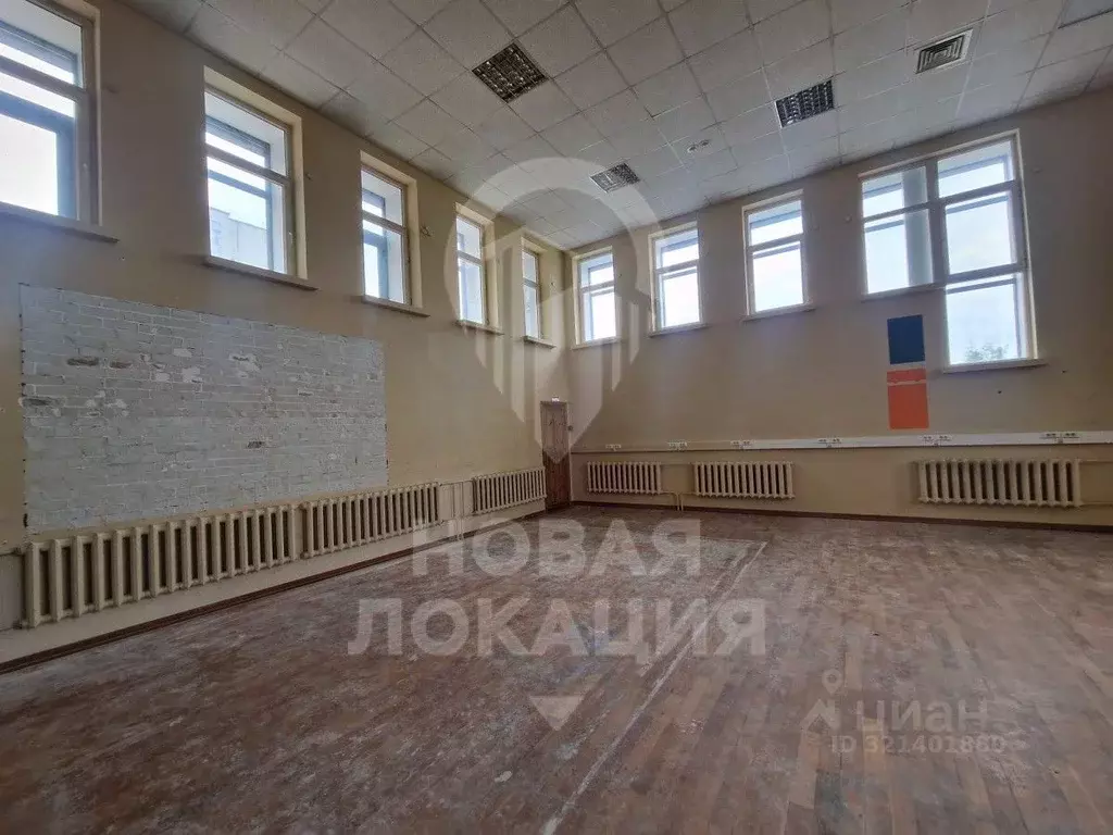 Помещение свободного назначения в Омская область, Омск ул. Красный ... - Фото 1