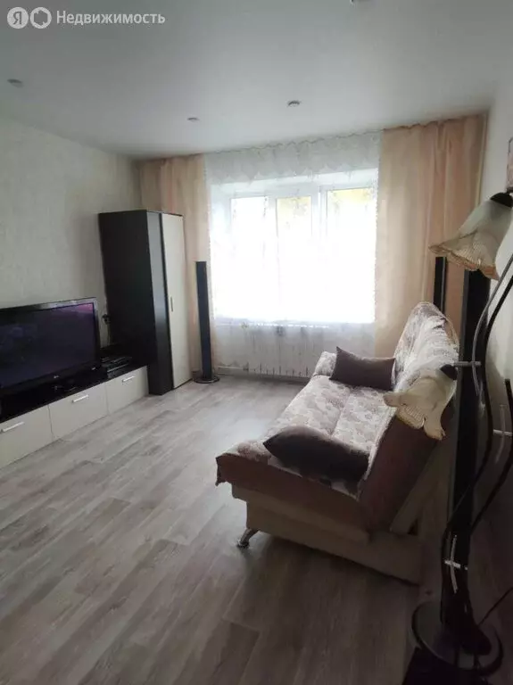 2-комнатная квартира: Медведево, посёлок городского типа Медведево, ... - Фото 1