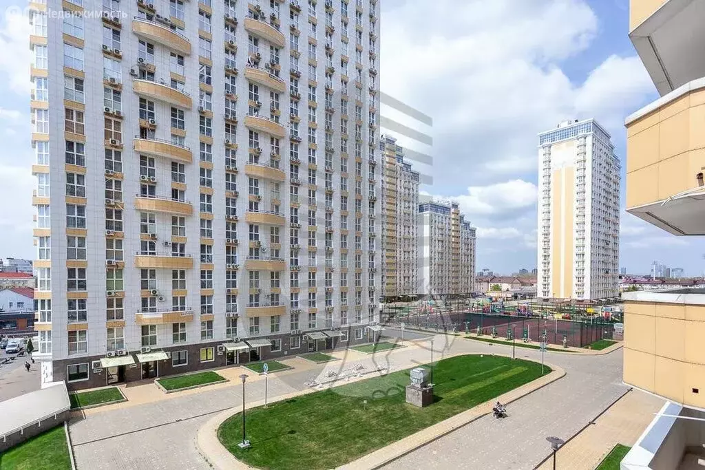3-комнатная квартира: Краснодар, Красная улица, 176/1 (85 м) - Фото 1