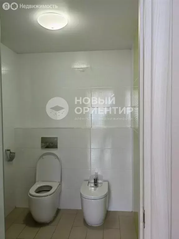 Офис (1173.58 м) - Фото 0