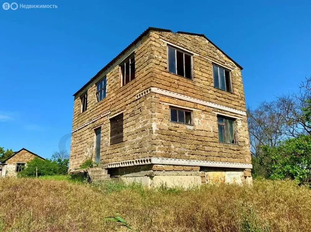 Дом в Сакский район, Ореховское сельское поселение, село Михайловка ... - Фото 0