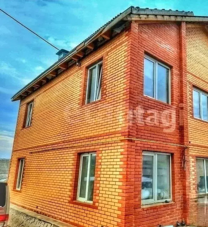 Дом в Смоленская область, Смоленск ул. Генерала Лукина, 11 (220 м) - Фото 1