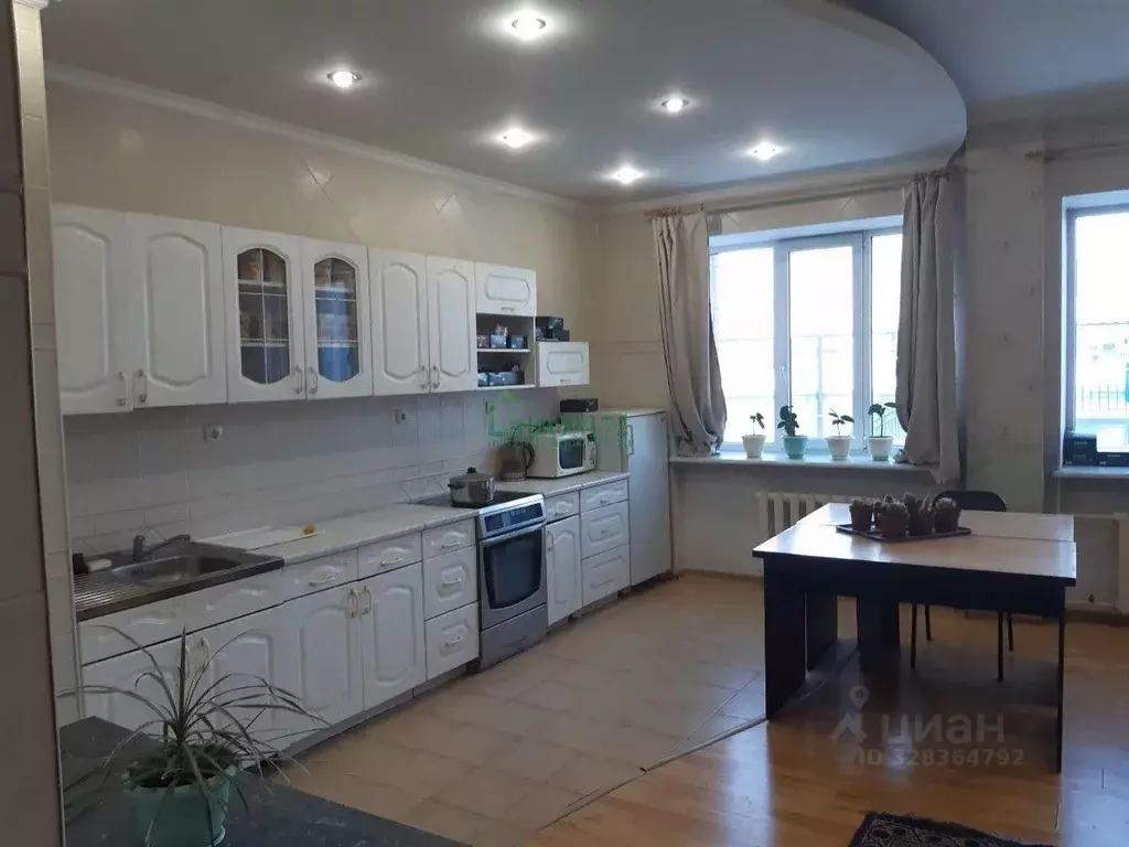 4-к кв. Тюменская область, Тюмень Холодильная ул., 85к1 (193.2 м) - Фото 1