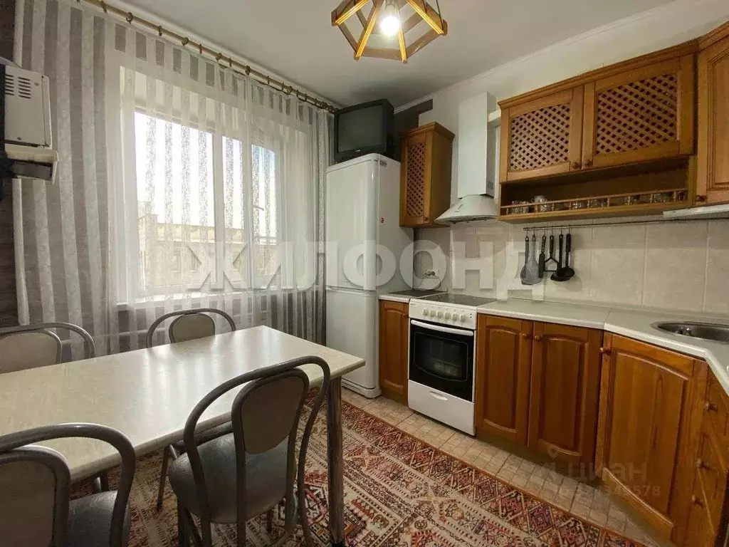 4-к кв. Хакасия, Абакан ул. Крылова, 82 (88.0 м) - Фото 1