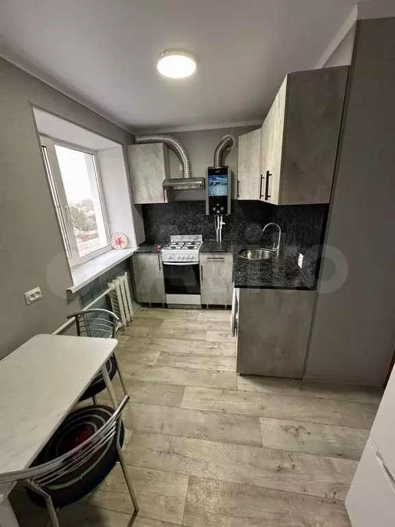 2-к. квартира, 50 м, 5/5 эт. - Фото 0
