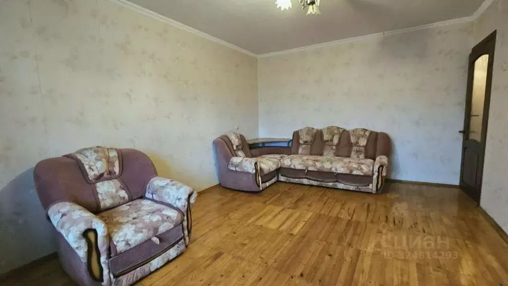 2-к кв. Свердловская область, Полевской Зеленый Бор-1 мкр, 11 (50.0 м) - Фото 1