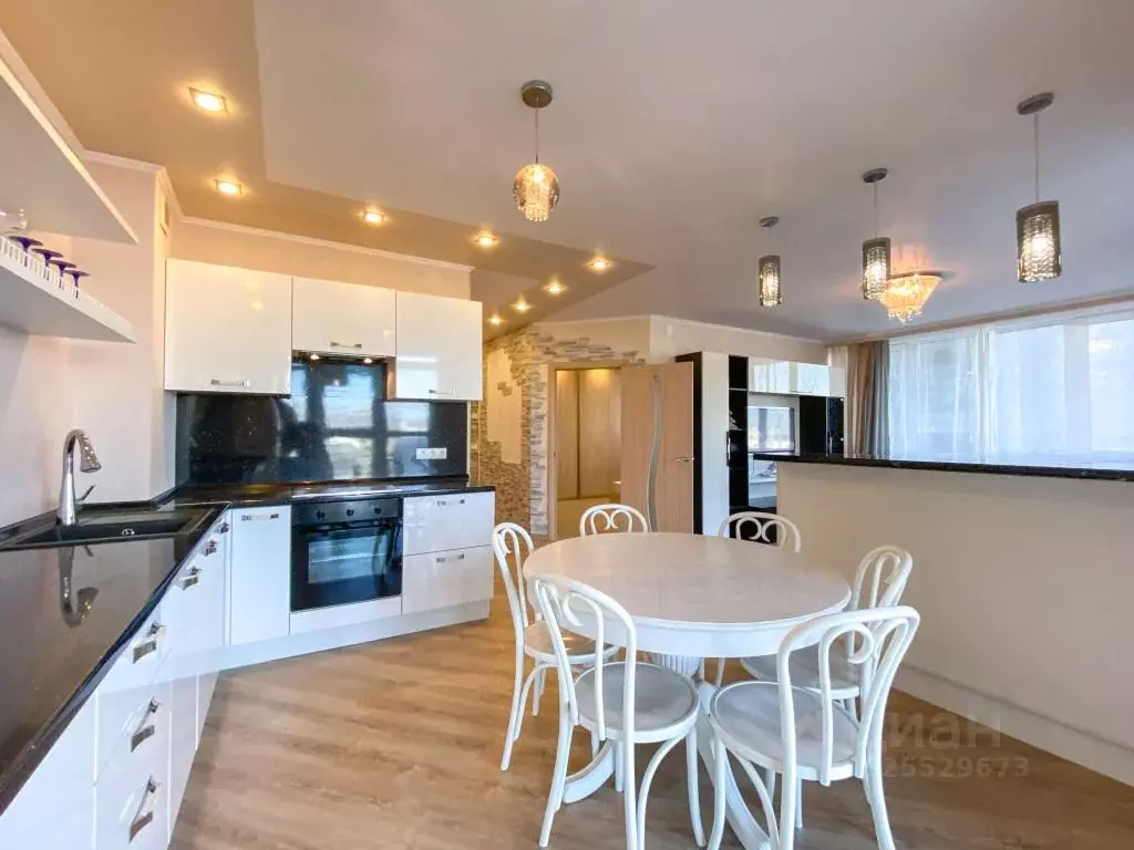 2-к кв. Иркутская область, Иркутск ул. Декабрьских Событий, 31 (67.5 ... - Фото 2