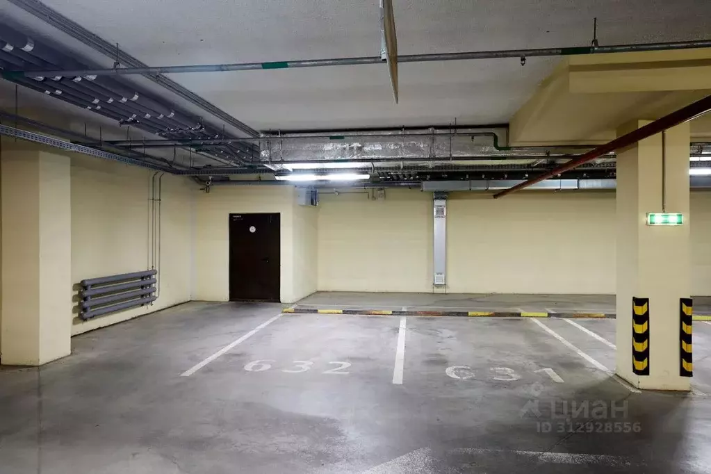 Гараж в Санкт-Петербург ул. Адмирала Трибуца, 8 (14 м) - Фото 0
