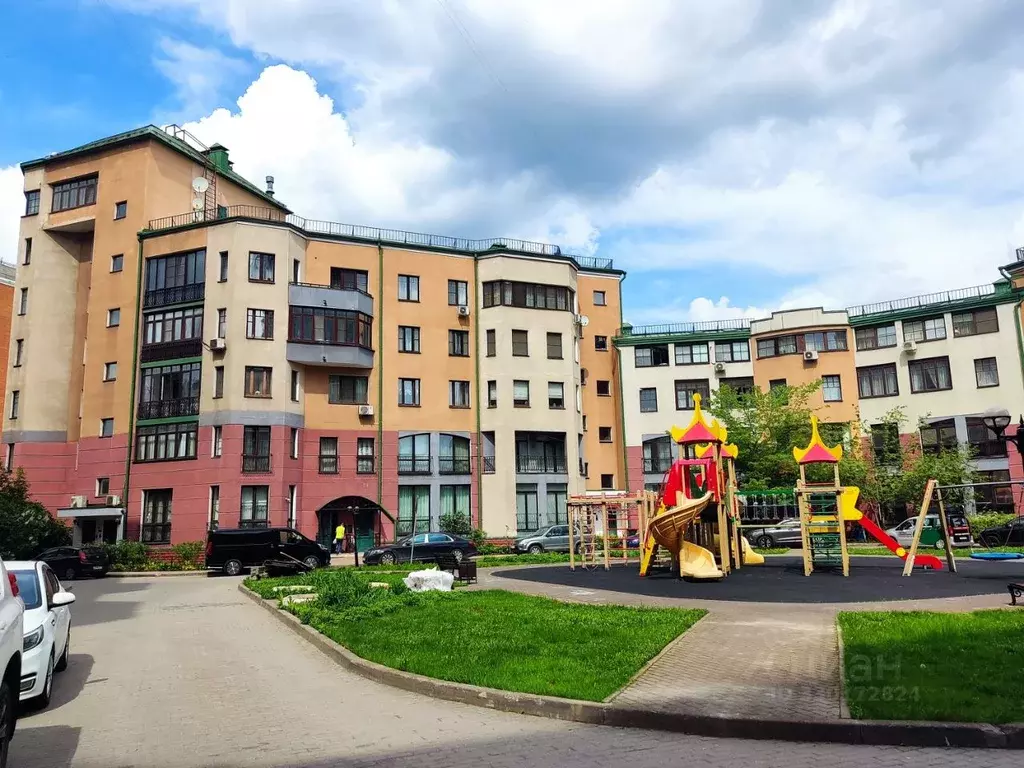 6-к кв. Москва Ельнинская ул., 15к2 (302.0 м) - Фото 1