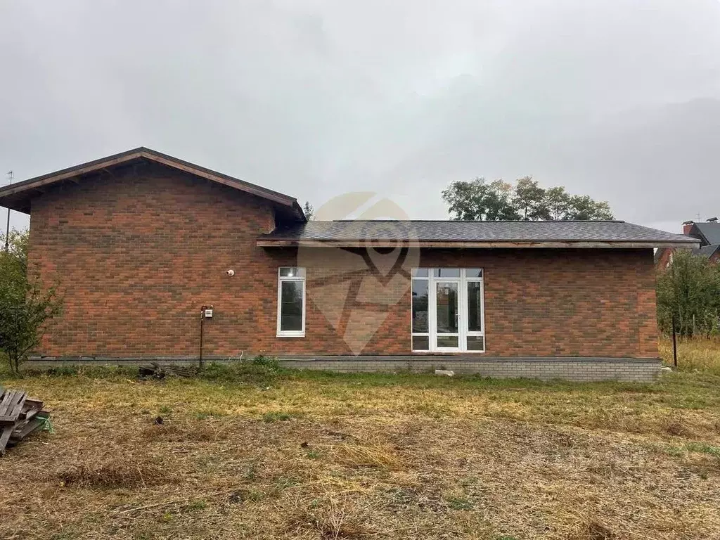 Дом в Белгородская область, Старооскольский городской округ, с. ... - Фото 1