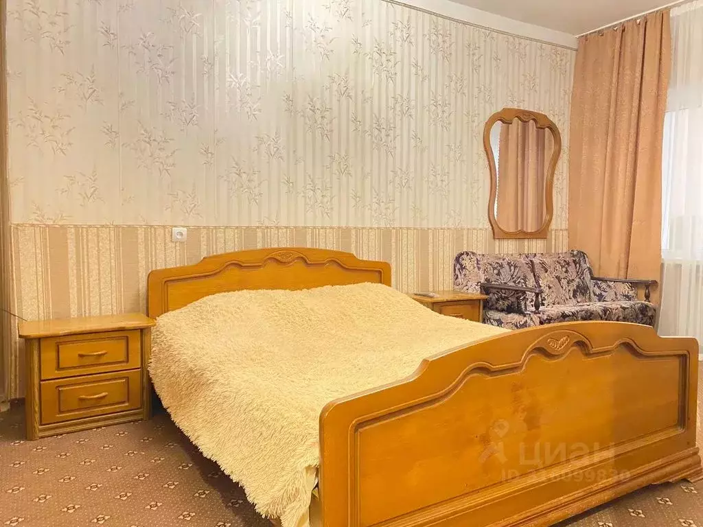 2-к кв. Краснодарский край, Геленджик Вишневая ул., 4 (50.0 м) - Фото 0