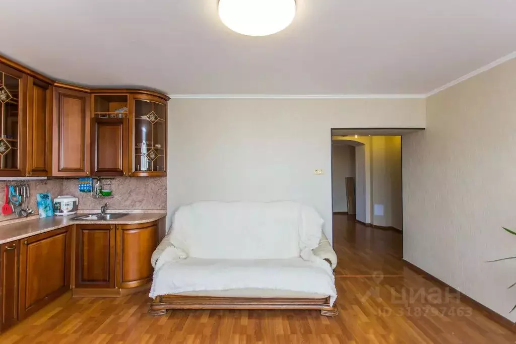 3-к кв. Приморский край, Владивосток ул. Толстого, 43А (65.0 м) - Фото 1