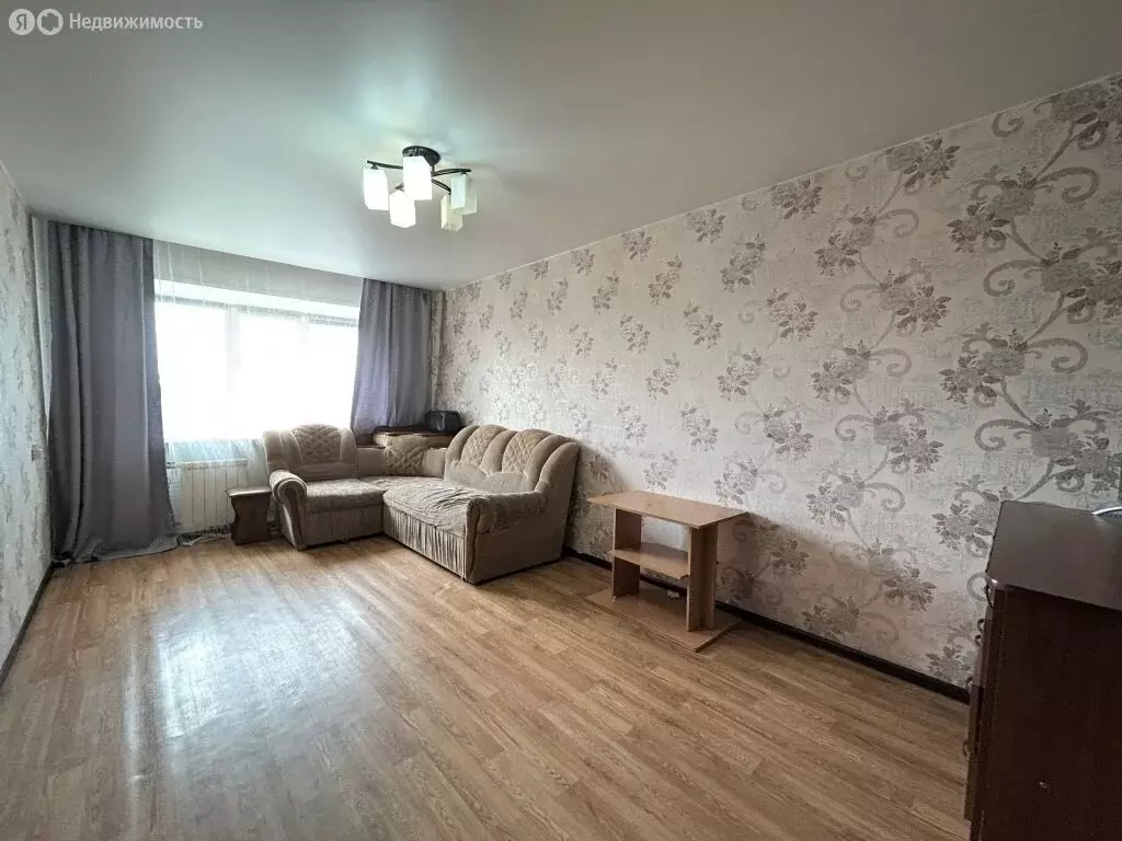 3-комнатная квартира: Абакан, улица Маршала Жукова, 90 (62.5 м) - Фото 0