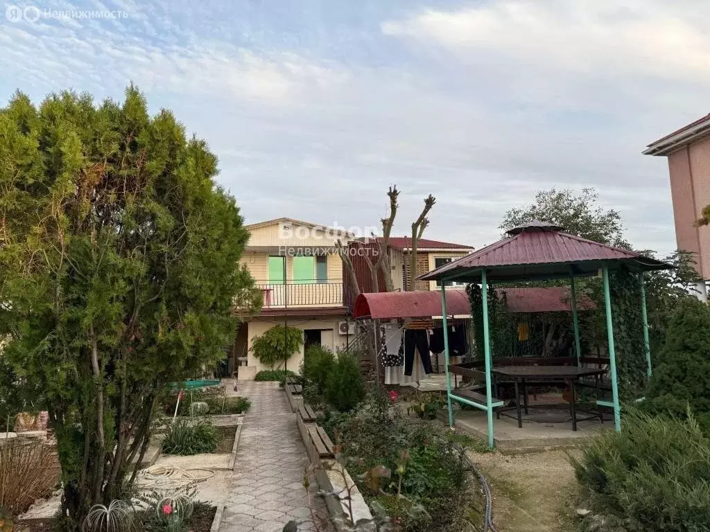 Дом в Береговое, Садовая улица, 28 (300 м) - Фото 1