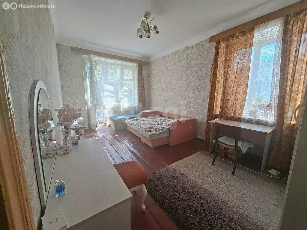 3-комнатная квартира: Зеленодольск, улица Ленина, 19 (76 м) - Фото 1