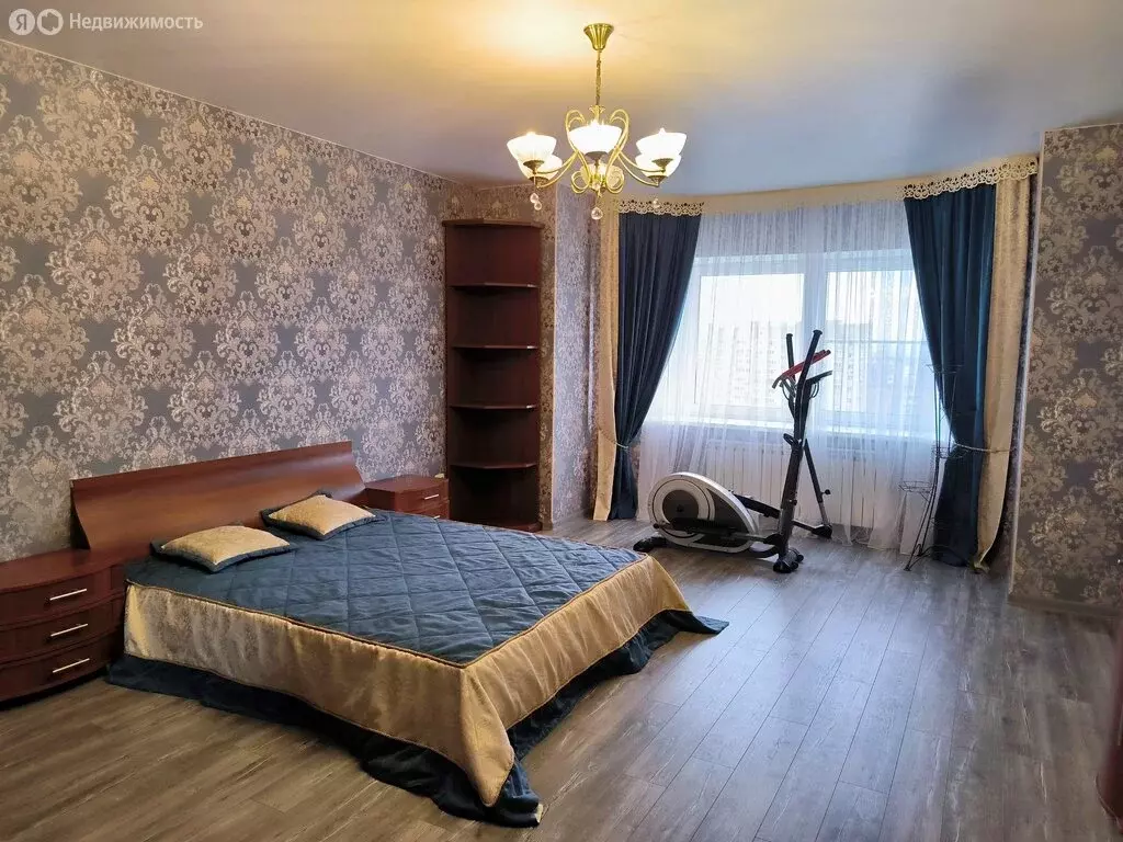 3-комнатная квартира: Астрахань, улица Менжинского, 6 (117.4 м) - Фото 0