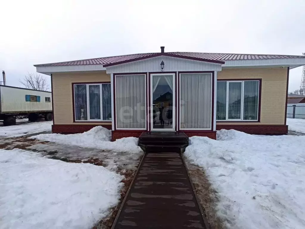 Дом в Костромская область, посёлок Островское, улица Маяковского ... - Фото 1