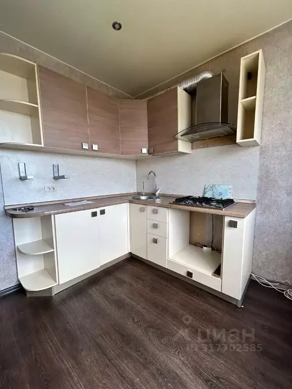 2-к кв. Саратовская область, Энгельс Минская ул., 32 (52.6 м) - Фото 0