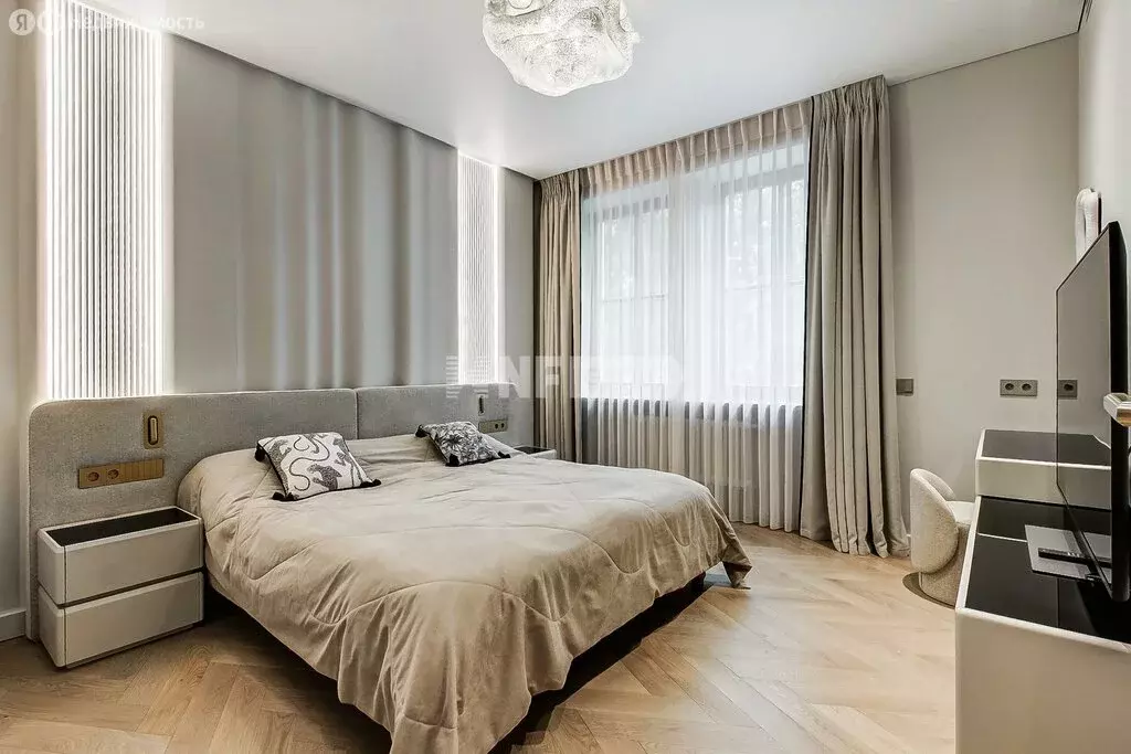 5-комнатная квартира: Москва, Зубовский проезд, 1 (224.3 м) - Фото 1