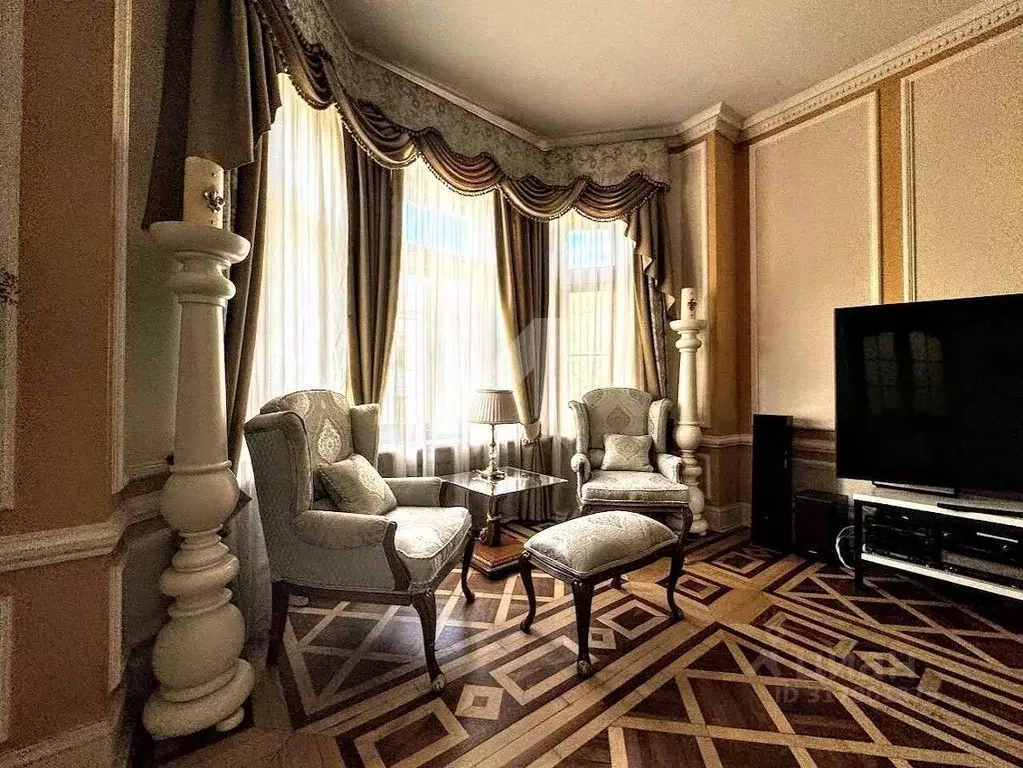 4-к кв. Москва ул. Знаменка, 15 (160.0 м) - Фото 0