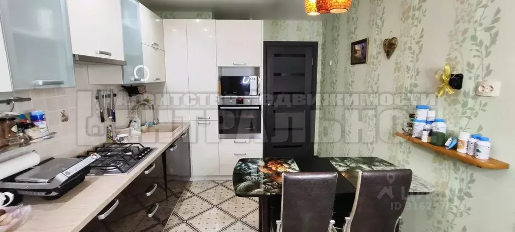 3-к кв. Смоленская область, Смоленск Колхозный пер., 15Г (101.6 м) - Фото 0