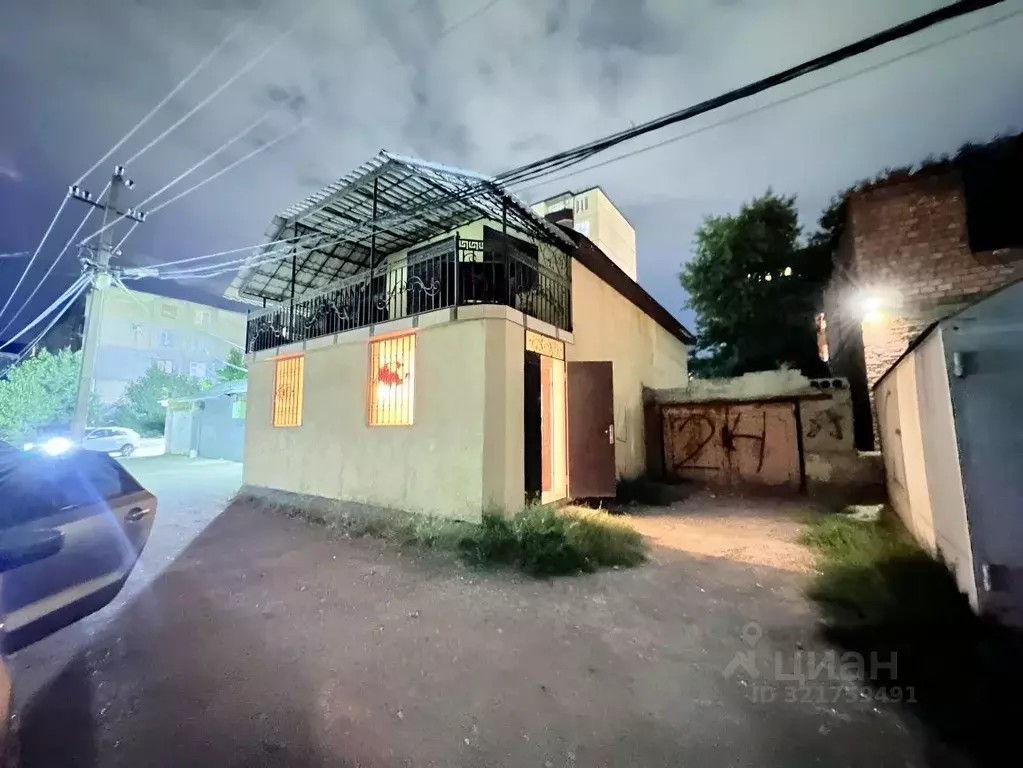 Дом в Дагестан, Хасавюрт Грозненская ул., 78Б (180 м) - Фото 1