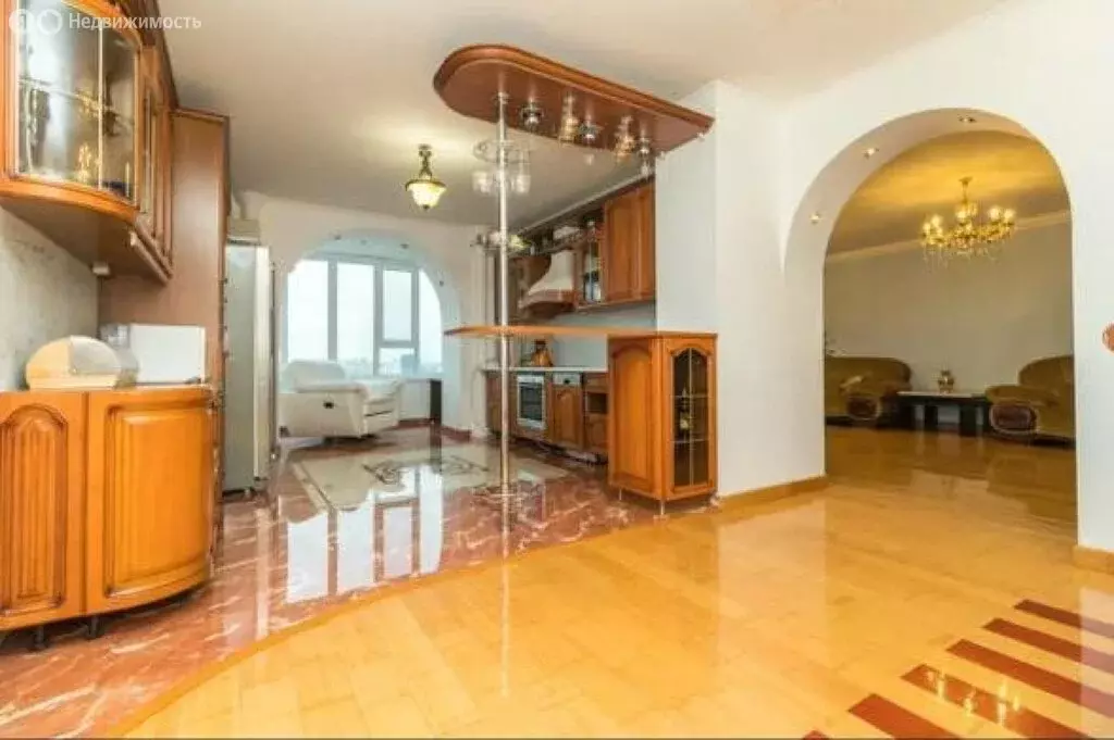 4-комнатная квартира: Уфа, улица Аксакова, 56 (205.2 м) - Фото 1